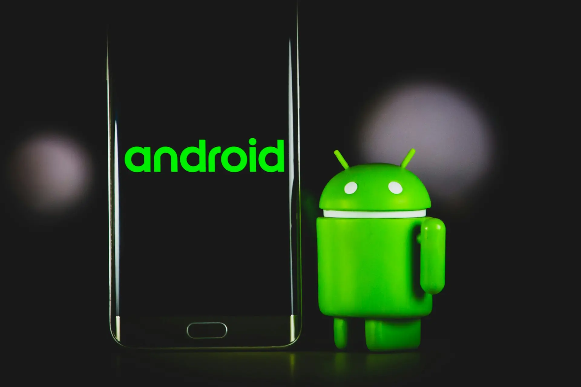 Top 7 cadouri de Crăciun pentru fanii Android: gadgeturi și device-uri pe care le vor adora